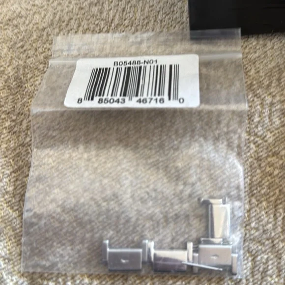 EUC Guess Women’s Black Dial Silver Bracelet Watch, with box - Picture 3 of 14